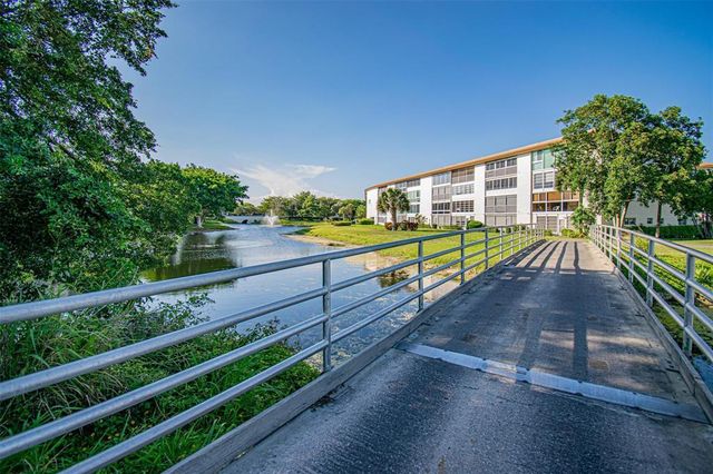 2002 Granada Drive E1, Coconut Creek, FL 33066