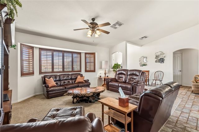 2205 E Cactus Wren Road, Kingman, AZ 86409