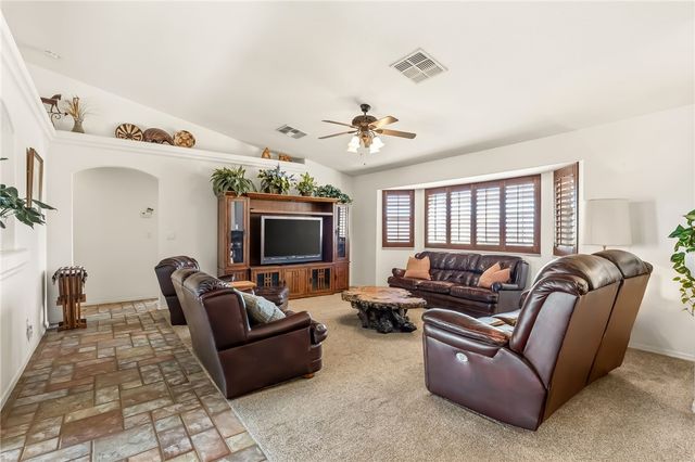 2205 E Cactus Wren Road, Kingman, AZ 86409