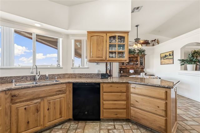 2205 E Cactus Wren Road, Kingman, AZ 86409