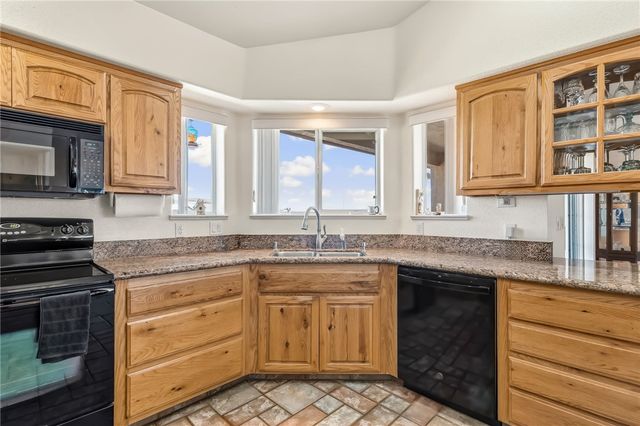 2205 E Cactus Wren Road, Kingman, AZ 86409