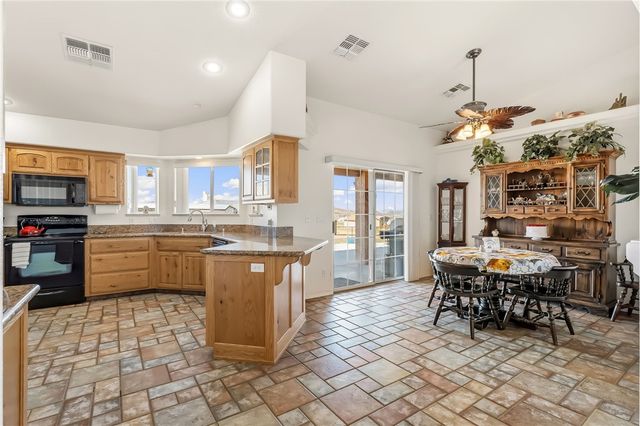 2205 E Cactus Wren Road, Kingman, AZ 86409