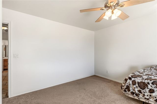 2205 E Cactus Wren Road, Kingman, AZ 86409