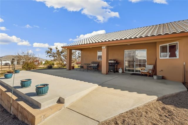 2205 E Cactus Wren Road, Kingman, AZ 86409