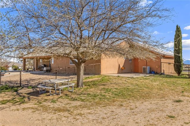 2205 E Cactus Wren Road, Kingman, AZ 86409