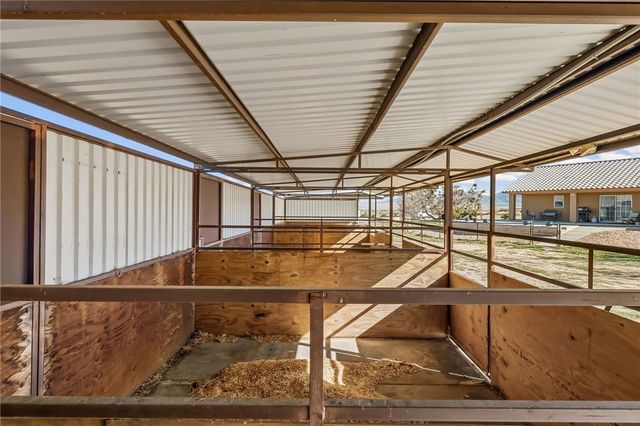 2205 E Cactus Wren Road, Kingman, AZ 86409