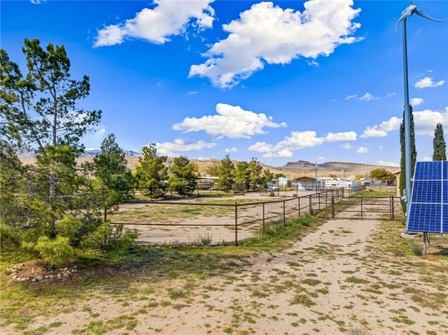 2205 E Cactus Wren Road, Kingman, AZ 86409
