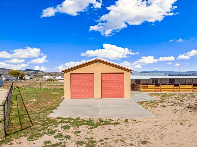 2205 E Cactus Wren Road, Kingman, AZ 86409