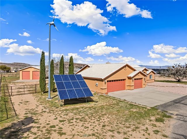 2205 E Cactus Wren Road, Kingman, AZ 86409