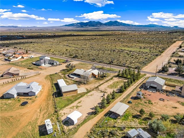 2205 E Cactus Wren Road, Kingman, AZ 86409