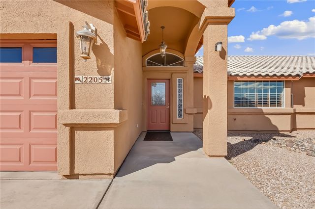 2205 E Cactus Wren Road, Kingman, AZ 86409