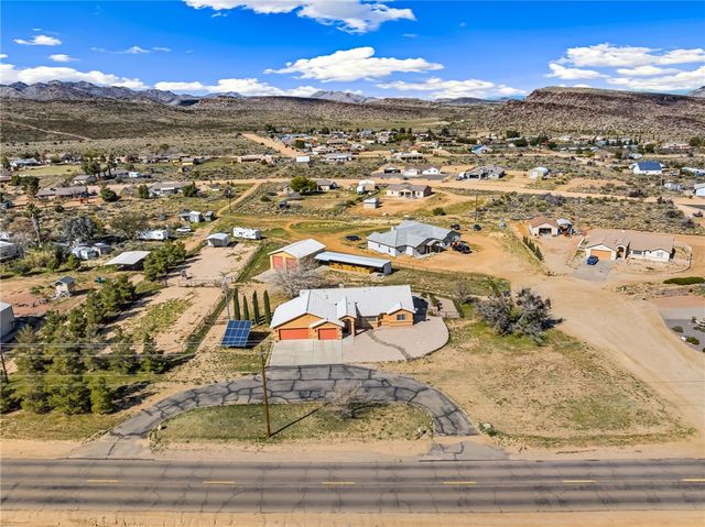 2205 E Cactus Wren Road, Kingman, AZ 86409