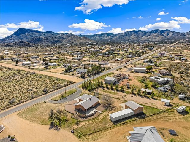 2205 E Cactus Wren Road, Kingman, AZ 86409