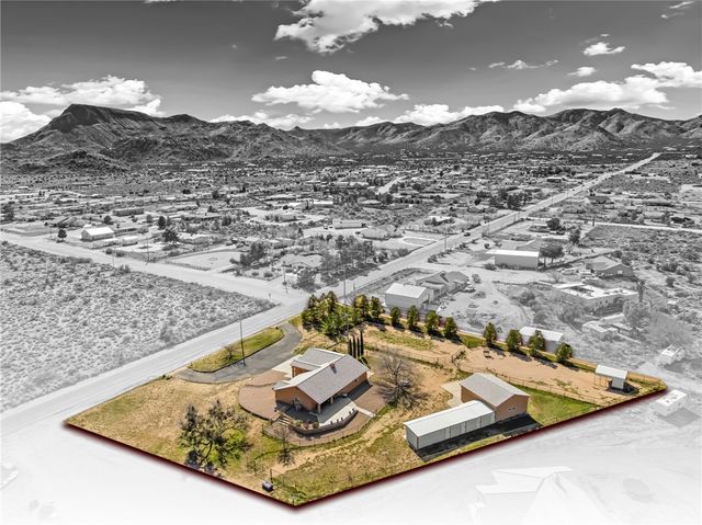 2205 E Cactus Wren Road, Kingman, AZ 86409