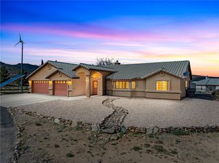 2205 E Cactus Wren Road, Kingman, AZ 86409