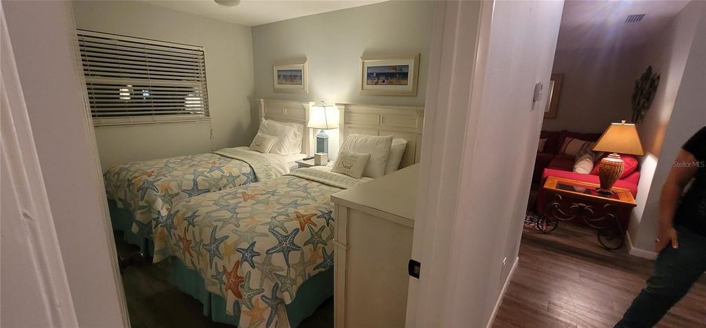 Image 11 of property listing at 1903 SIMONTON AVENUE, Orlando, FL 32806