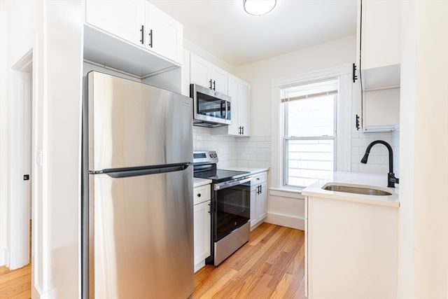 633 East 6th St 2, Boston, MA 02127