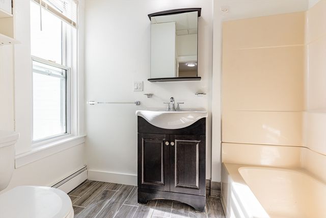 633 East 6th St 2, Boston, MA 02127