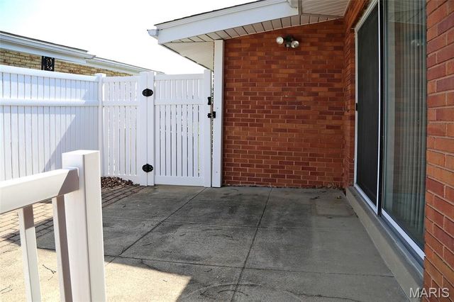529 Barcia Drive, St Louis, MO 63119