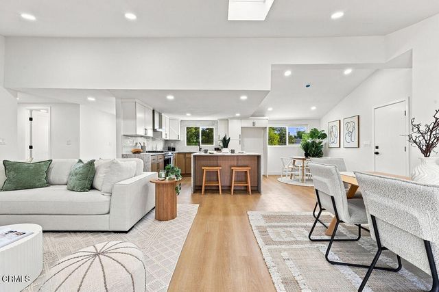 975 E Avenida De Los Arboles, Thousand Oaks, CA 91360