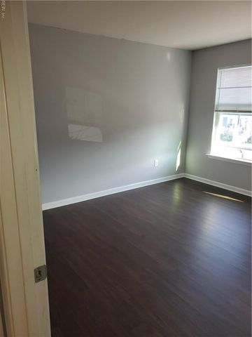 820 Corcormant LN, Chesapeake, VA 23323