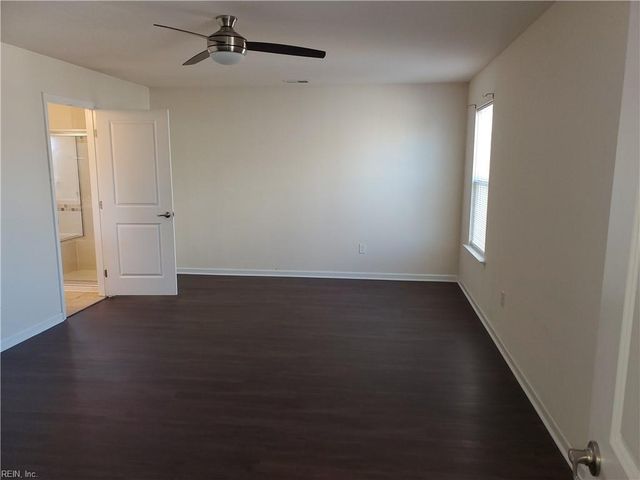 820 Corcormant LN, Chesapeake, VA 23323