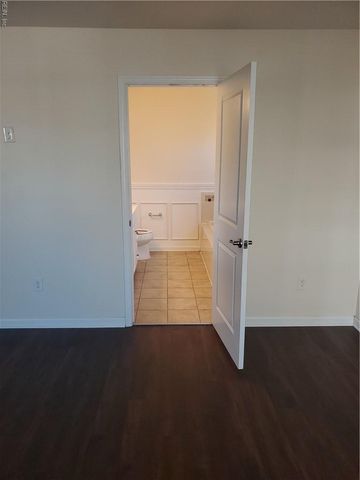 820 Corcormant LN, Chesapeake, VA 23323