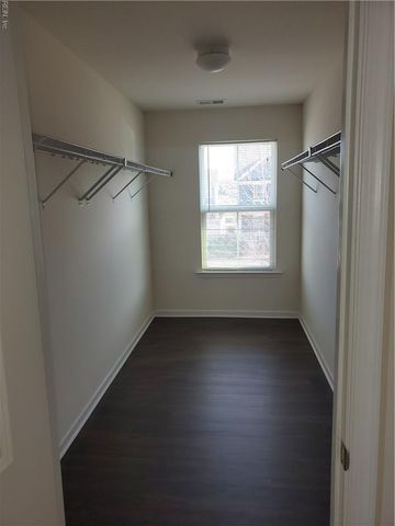 820 Corcormant LN, Chesapeake, VA 23323