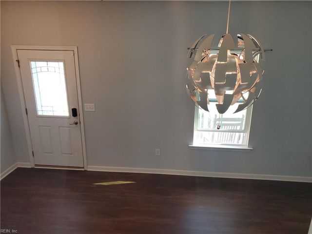 820 Corcormant LN, Chesapeake, VA 23323