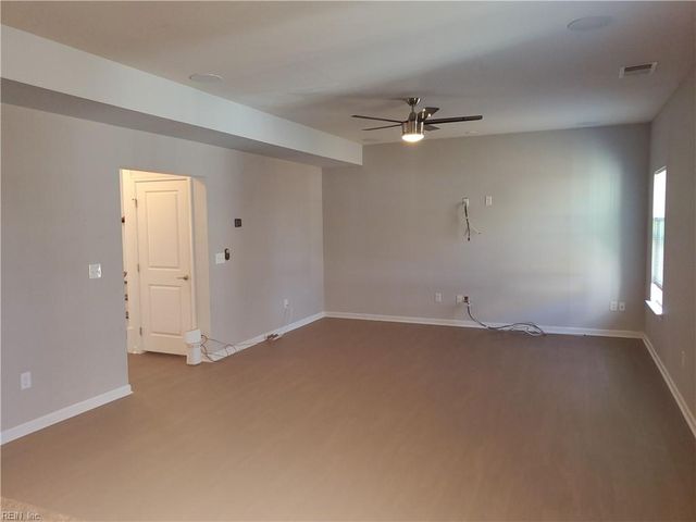 820 Corcormant LN, Chesapeake, VA 23323