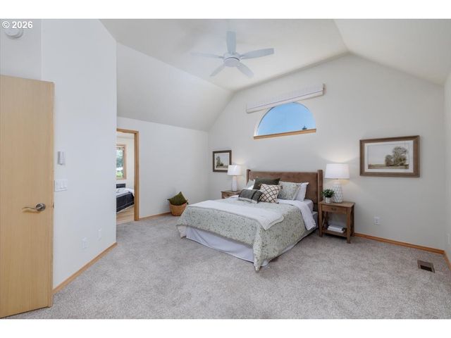 10714 Sw TUALATIN Dr, Portland, OR 97224