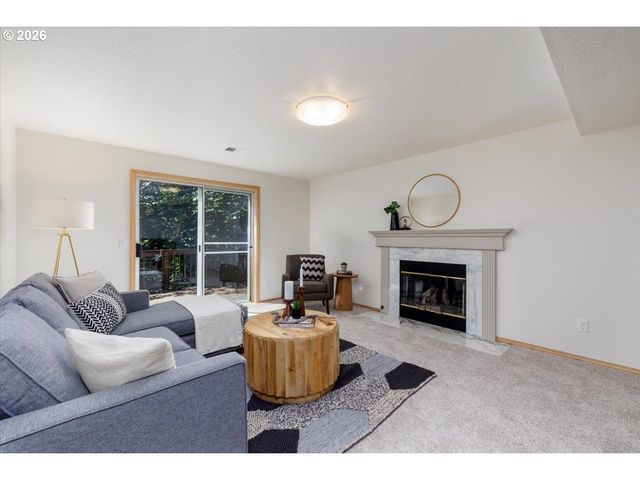 10714 Sw TUALATIN Dr, Portland, OR 97224