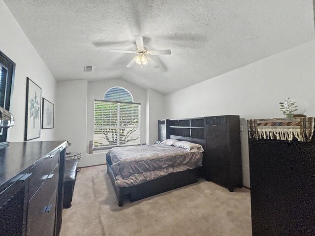 2613 Sandia Loop NE, Rio Rancho, NM 87144