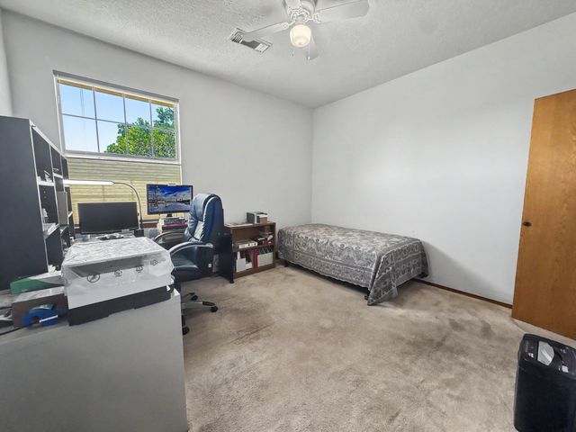 2613 Sandia Loop NE, Rio Rancho, NM 87144