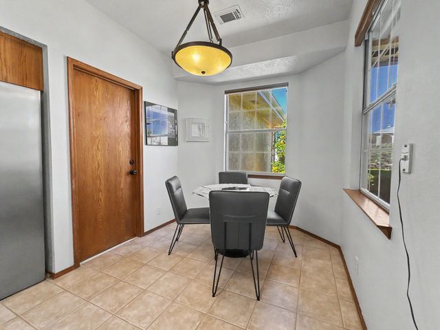 2613 Sandia Loop NE, Rio Rancho, NM 87144