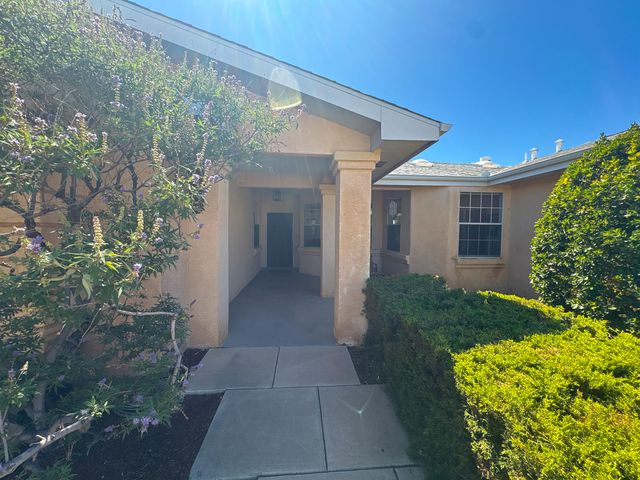 2613 Sandia Loop NE, Rio Rancho, NM 87144