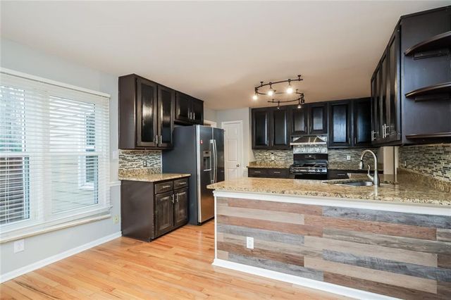 125 Green Valley Circle, Mcdonough, GA 30252