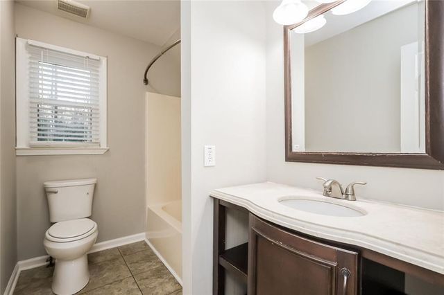 125 Green Valley Circle, Mcdonough, GA 30252