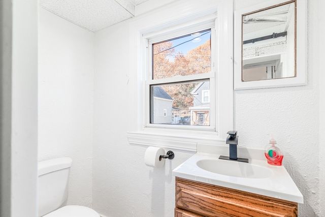 5 Sherbrook Pl, Lynn, MA 01904