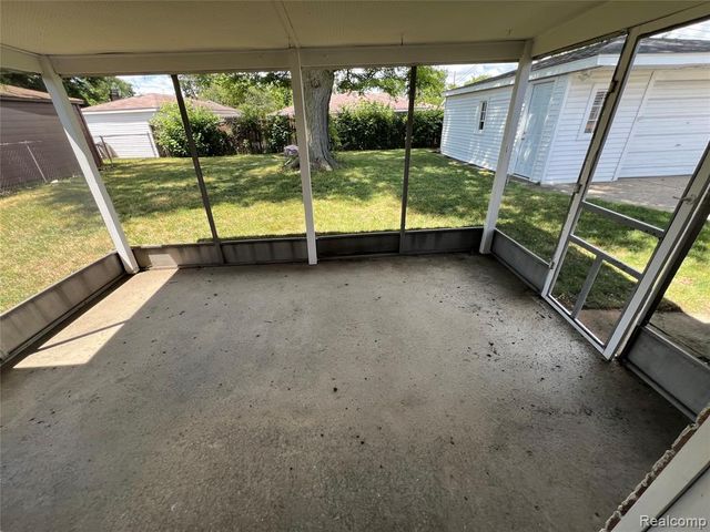 35544 Thames Street, Westland, MI 48186