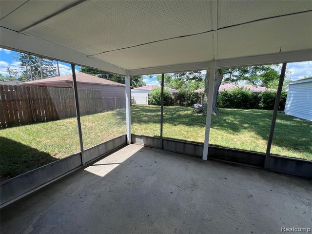 35544 Thames Street, Westland, MI 48186