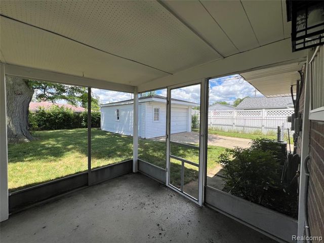 35544 Thames Street, Westland, MI 48186