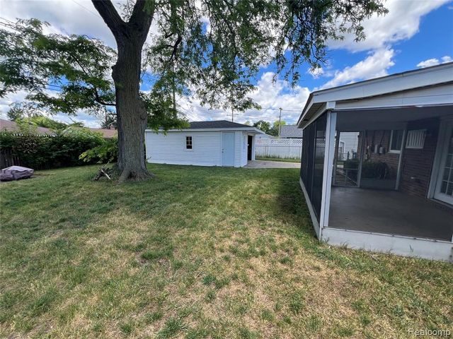 35544 Thames Street, Westland, MI 48186