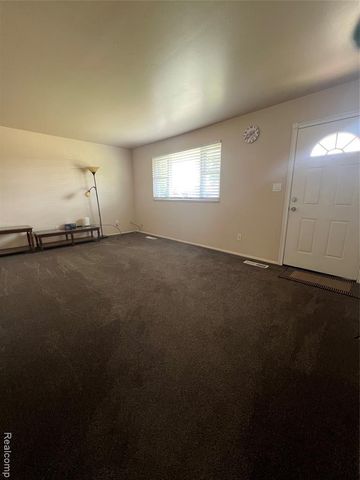 35544 Thames Street, Westland, MI 48186