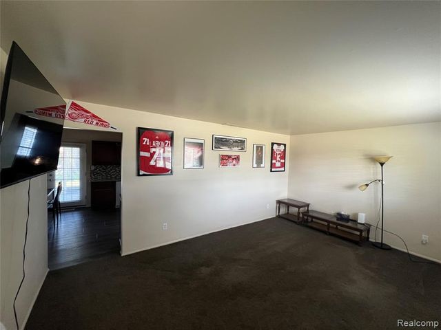 35544 Thames Street, Westland, MI 48186