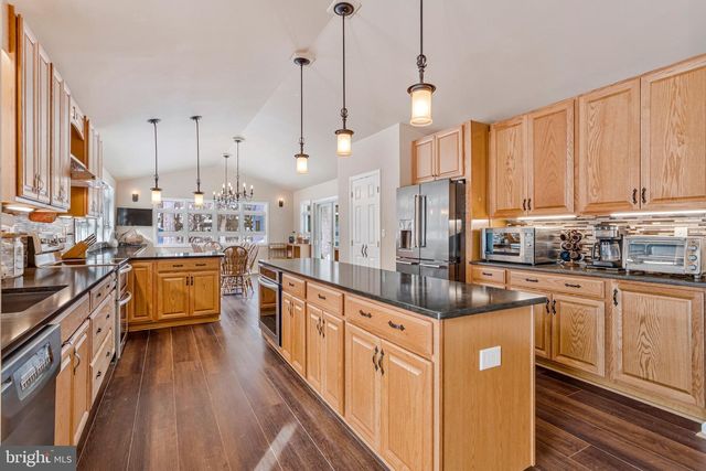 852 BAY FRONT AVE, North Beach, MD 20714