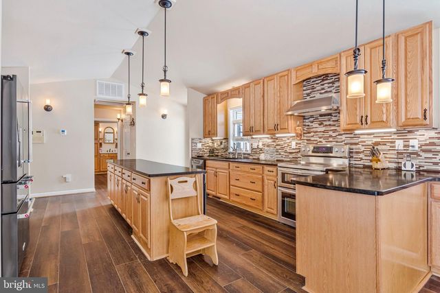 852 BAY FRONT AVE, North Beach, MD 20714