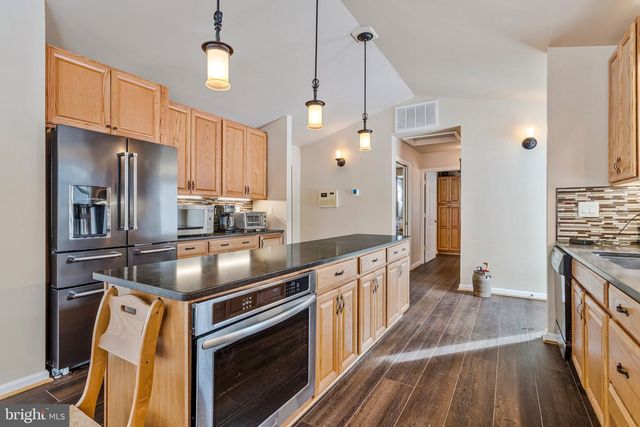 852 BAY FRONT AVE, North Beach, MD 20714