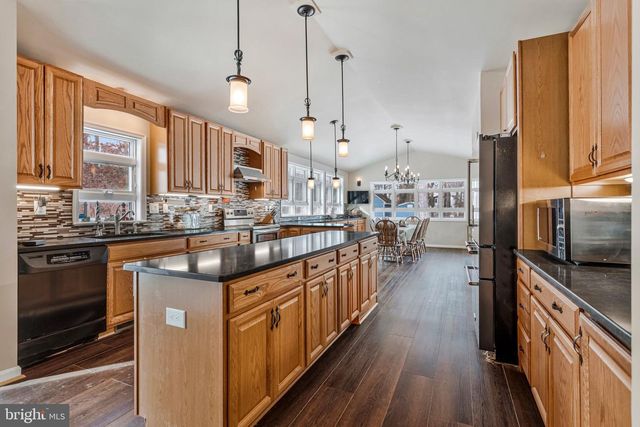 852 BAY FRONT AVE, North Beach, MD 20714