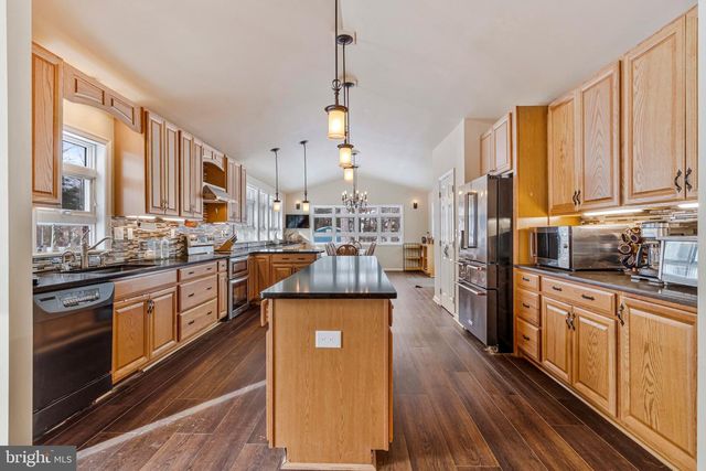 852 BAY FRONT AVE, North Beach, MD 20714